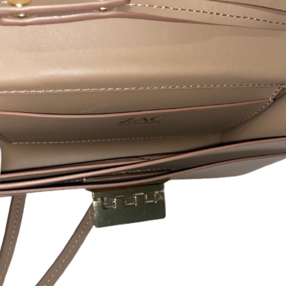 Zac Posen Taupe Star-Embellished Crossbody Bag scratches on the lock - Picture 8 of 9